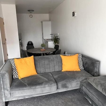 Recently Refurbished Apt Central Mk Free Parking Milton Keynes Exterior photo