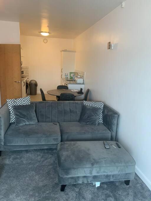 Recently Refurbished Apt Central Mk Free Parking Milton Keynes Exterior photo